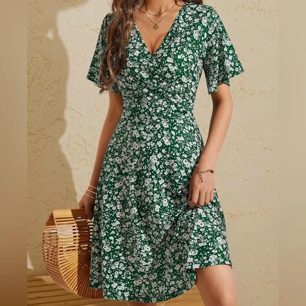 Floral Green Dress - Picture 3 of 4